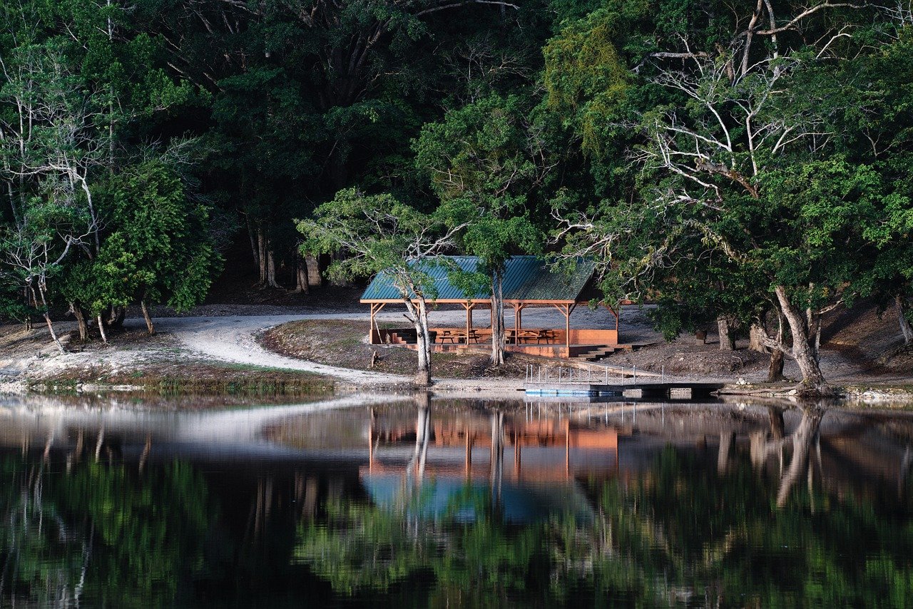 The Secret Lagoons of French Polynesia’s Bora Bora